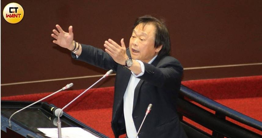 王世堅表示，廢死就是集體虛偽，社會很清醒，絕大多數民眾不會去犯這毛病，不要陷入集體虛偽。（圖／黃鵬杰攝）