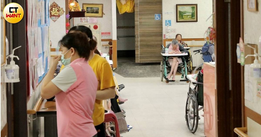 台灣健保由醫護人員扛出9成高滿意度，卻也讓不少護理師直喊救命而求去。圖非指涉特定醫療機構，僅示意。（示意圖／CTWANT攝影組）