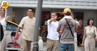 沈玉琳滿血回歸主持崗位，6月3日頂著艷陽與潘若迪、艾融、短今在台北市西門町錄影。（圖／本刊攝影組）