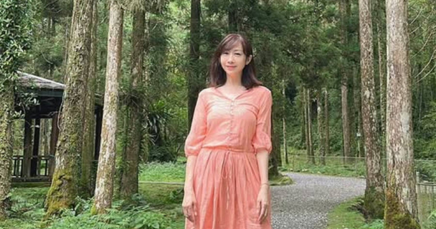 許淑華中秋節透過社群向民眾送上祝福，並自稱是「沈伯洋看著長大的華姐」。（圖／翻攝自許淑華臉書）
