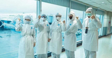 今年大學學測也在大陸設置考場，大考中心試務人員已在前天出發，以服務在大陸應考的考生。（圖／大考中心提供）