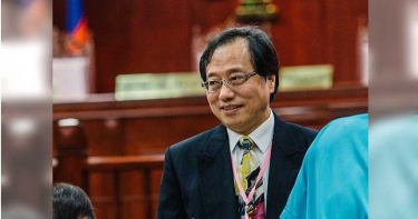 李來希:老人排隊買口罩「年輕人在家等」 網友全氣炸:不用上班逆?