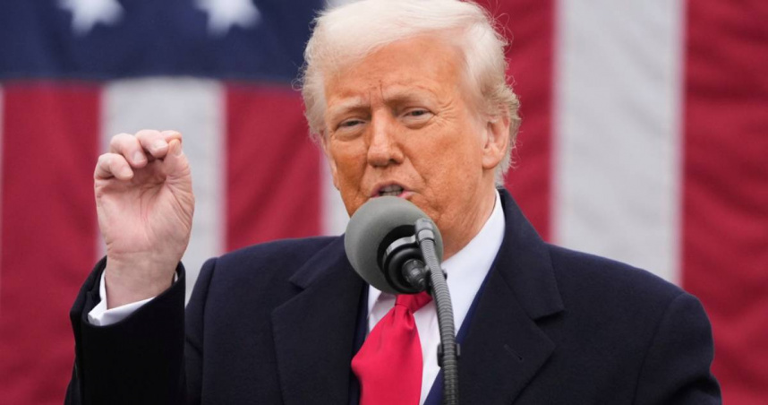 川普關稅政策，引發全球投資人恐慌。（圖／美聯社／達志）