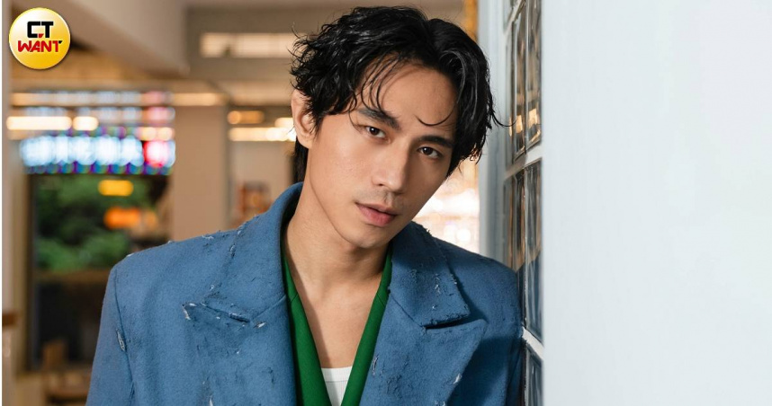 柏霖以《允許萬物破碎》首度角逐金曲歌王。（圖／楊澍攝）