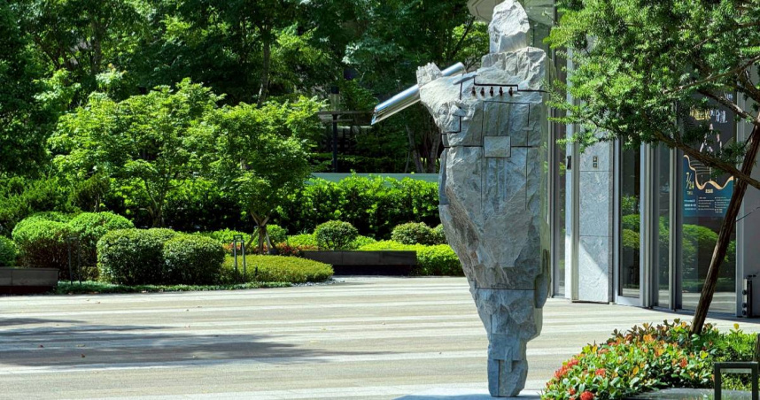 麗寶文化藝術基金會展出國際雕塑《恒續之脈》個展（圖／麗寶集團提供）。