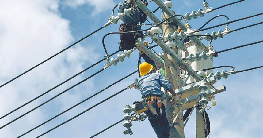 饋線的容量和狀況會影響電力能否順利送到用戶家中，對太陽光電等發電設備併網尤為重要。（圖／台電提供）