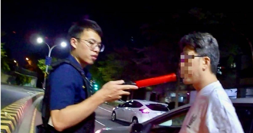 台南市政府警察局第四分局13日夜間執行取締酒後駕車路檢勤務時，在轄內的安平區安北、民權路口，接連查獲3起酒駕案件。（圖／警四分局提供／中國時報記者洪榮志台南傳真）