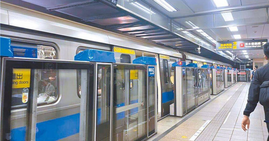 新版財劃法砍捷運補助，交通部籲地方「扛起責任」自補缺口。台北捷運。（圖／本報資料照）