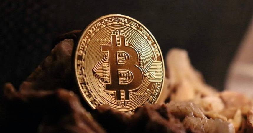 在川普公布政策前約半小時，一個神秘巨鯨在短短一天內獲利高達1.9億美元。（圖／pixabay）