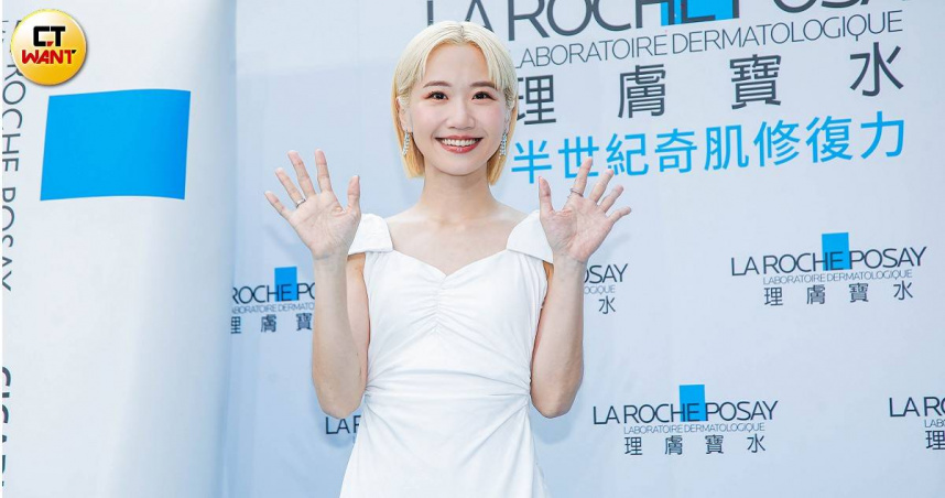 Lulu宣布婚訊後首度會見媒體，滿臉幸福笑容藏不住。（圖／趙文彬攝）