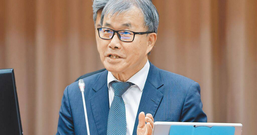 鄭英耀稱「老師退休享清福」，全教產怒轟無知傲慢，要求道歉下台。（圖／報系資料照）