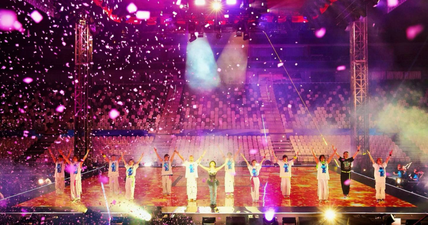 濱崎步錄製無人演唱會。（圖／翻攝臉書／浜崎あゆみ ）