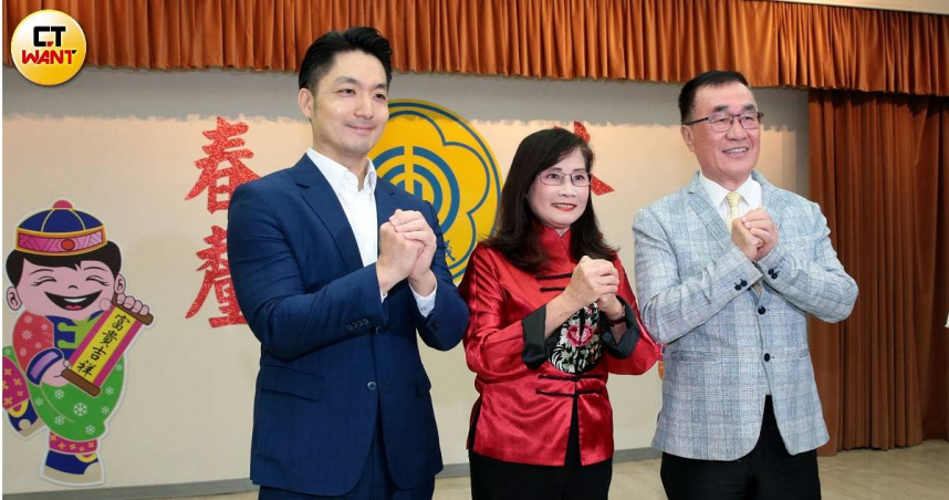 蔣萬安表示，家中有12歲以下子女的家長，每日可減少1小時工時，市府補助減少薪資8成。（圖／方萬民攝）