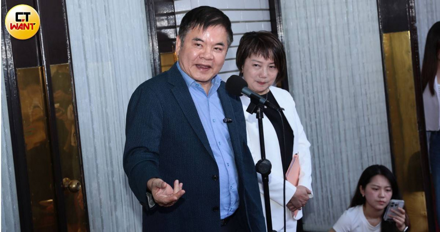 中選會審議3項公投案僅1案過關，民進黨團幹事長莊瑞雄反批藍白不能只接受自己想要的結果。（圖／周志龍攝）