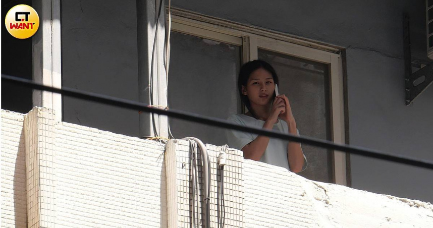 深陷風暴2／不知對方已婚　陳綺貞街頭激吻人夫形象大傷