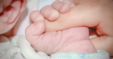 「大頭娃娃」畸形潮再現!湖南爆假奶粉 幼童頭骨腫大狂自毆