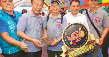 嘉義白蝦王擂台賽 8尾1斤奪「最大尾」獎
