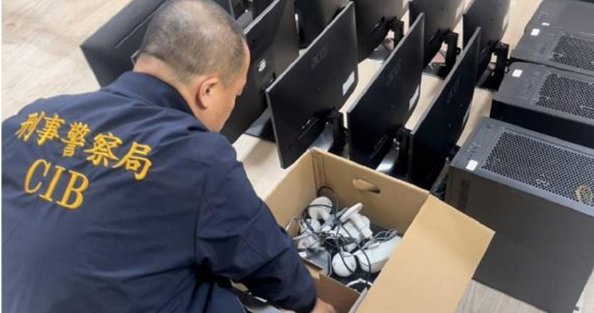 穆男為首的9人博弈集團，在台中商辦大樓設置機房經營網站，最終被刑事中打一網打盡。（圖／翻攝畫面）