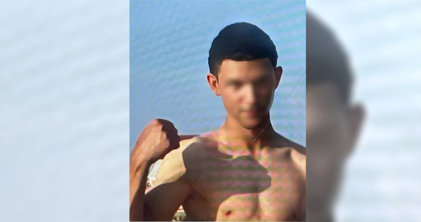 美國籍20歲男性Dere在貢寮玩水，被海浪捲到外海。（圖／新北市貢寮消防分隊提供）