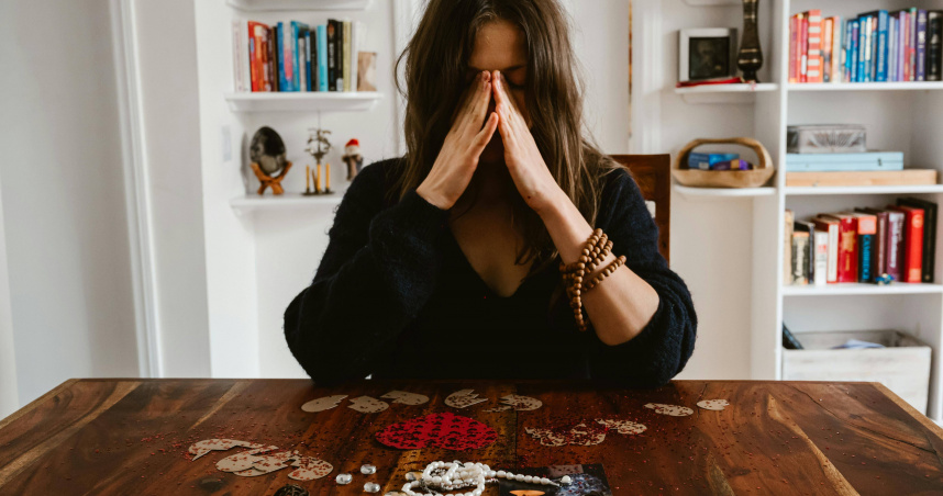 一名女子透露結婚22年在日前離婚了，並透露老公出軌對象是自己20年的閨密。（示意圖／Pexels）