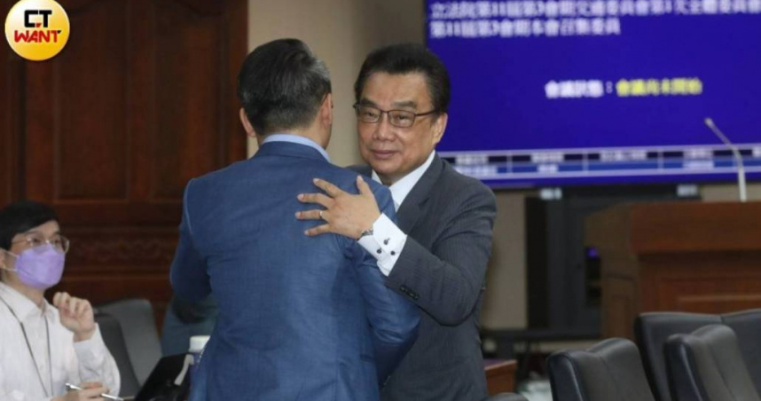 林國成說明，民眾黨提議大法官候選人投票日期，並沒有考慮隔天就是大罷免投票，一定嚴審，該刷下來的就刷（圖／劉耿豪攝）