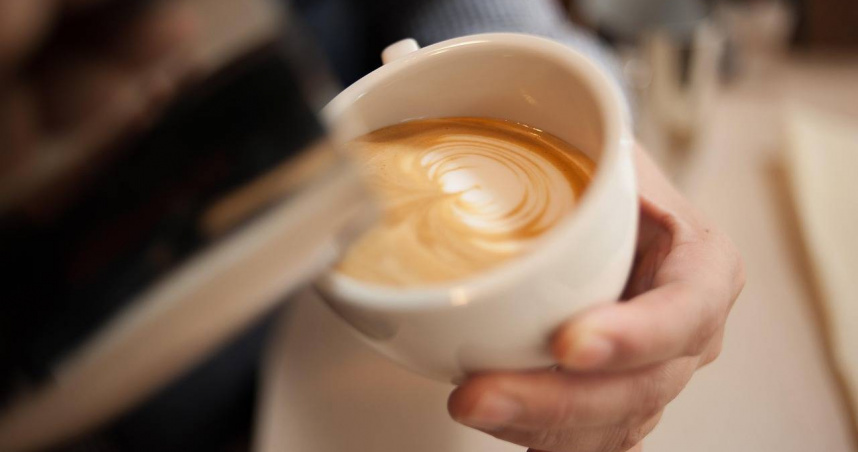 美國加州一對夫妻日前連續感到身體虛弱、思緒混亂，誤以為重病復發，後來才發現原來是誤喝無咖啡因咖啡所致，事件經社群分享引發網友熱議與共鳴。（示意圖／Pixabay）