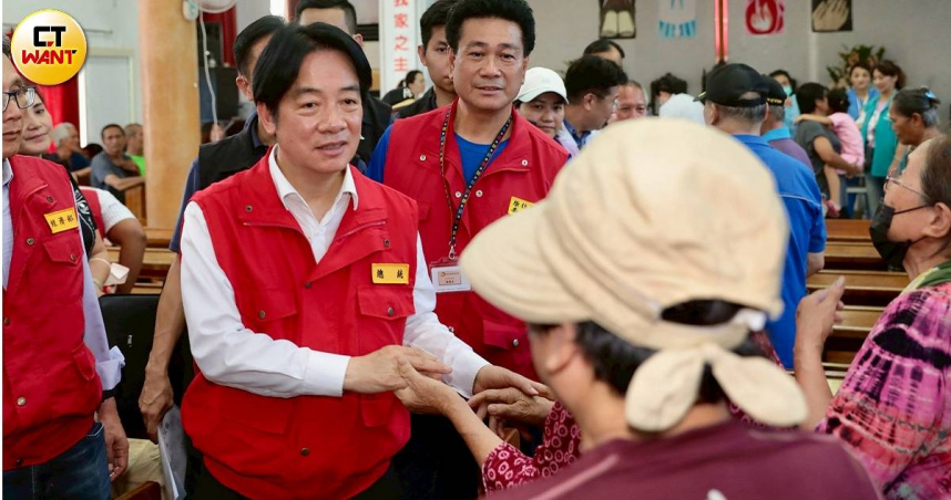 花蓮縣光復鄉湧入大批民眾自發投入救災行列，總統賴清德囑咐志工們，出發前確認需求並做好防護裝備。（圖／黃耀徵攝）