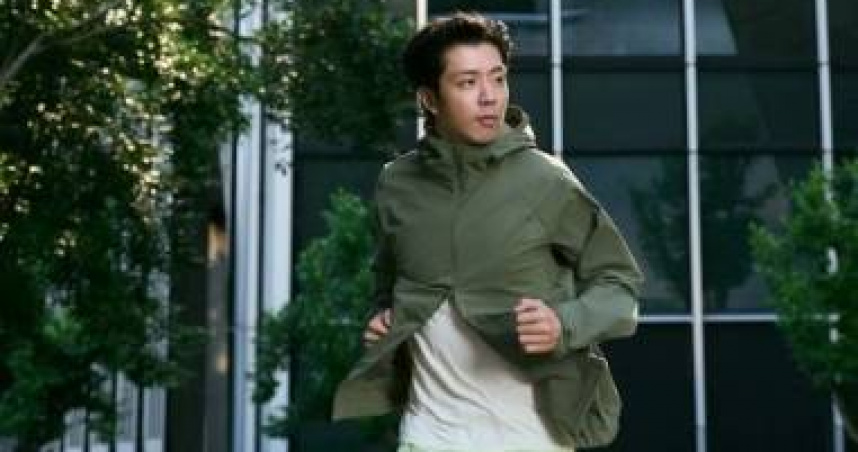 藝人閃兵案21日執行第三波搜索，「棒棒堂」小杰（廖允杰）也於稍早到案。（圖／翻攝廖允杰IG）