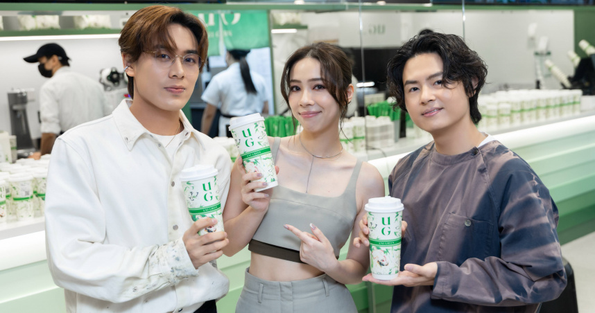 告五人為代言的茶飲品牌香港店開幕站台。（圖／相信音樂提供）