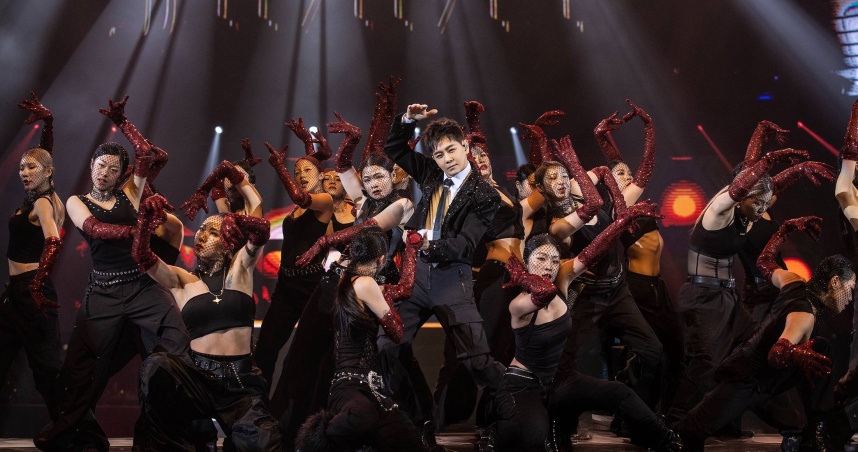 睽違16年回歸《紅白》　林志穎熱舞飆唱掀全場沸騰