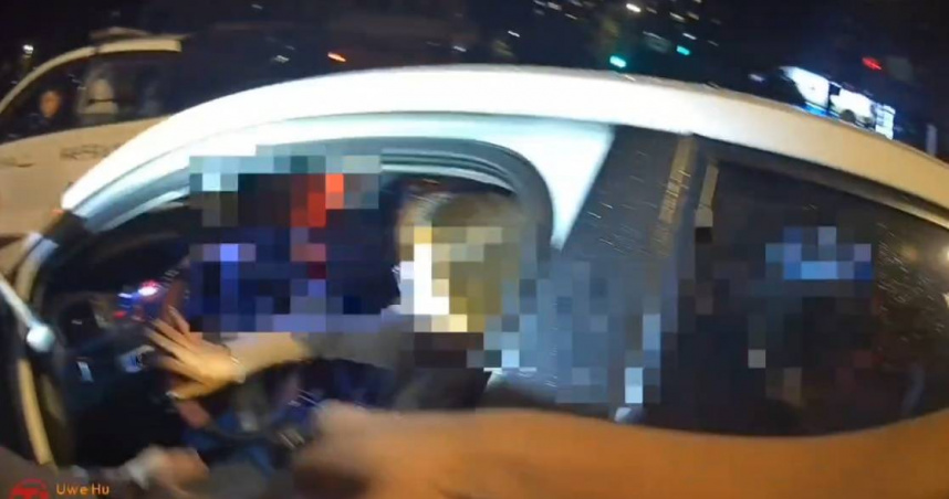 4女擠一車「超晃」扯失眠在談心　警識破車內白粉搜出依託咪酯、喪屍煙彈