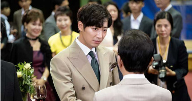 李相燁片場開撩「要我讓你心動嗎?」 女星無感直呼他太過頭