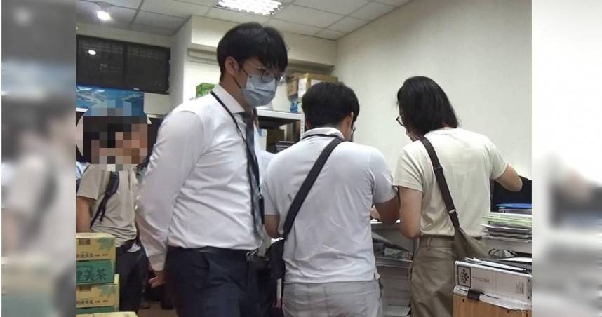 雲科大教授涉找6人掛名領薪遭訴！「陌生名牌」掛牆上露餡　環境部發聲