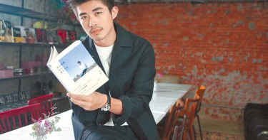 出書曝父子關係 梁正群遭換角梁修身打氣