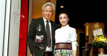 捧肚走路照瘋傳!50歲張庭爆懷第3胎 本人秀「真實身材」驚呆網