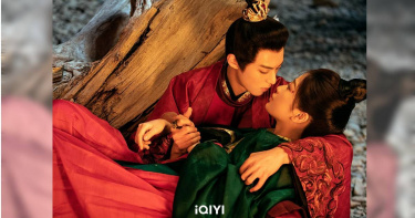 王鶴棣、虞書欣上演超「慾」復活吻。（圖／愛奇藝國際站提供）