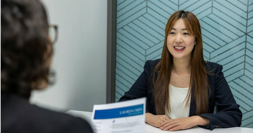 網友在微博分享誇張的求職鬼故事，引起其他網友共鳴。（示意圖／unsplash）