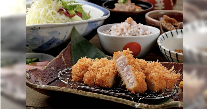 5/22～5/24伊勢路–勝勢日式豬排南港LALAPORT店推出「里肌豬排（中份）套餐」半價優惠，每日限量30份。（圖／伊勢路–勝勢日式豬排提供）