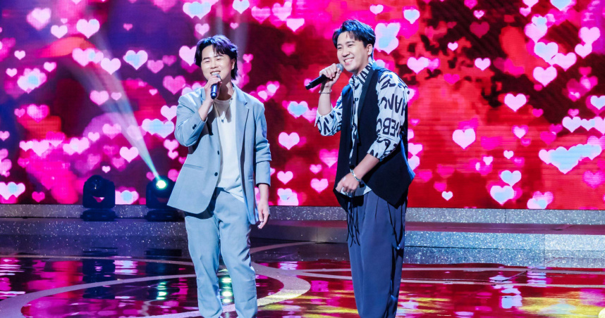 陳孟賢（左）與沈建豪（右）合唱。（圖／中視提供）