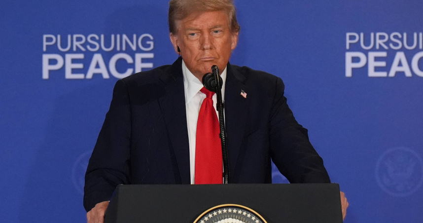 川普稱，中國國家主席習近平曾向他承諾，在川普任內，中國不會對台灣採取軍事行動。（圖／達志／美聯社）