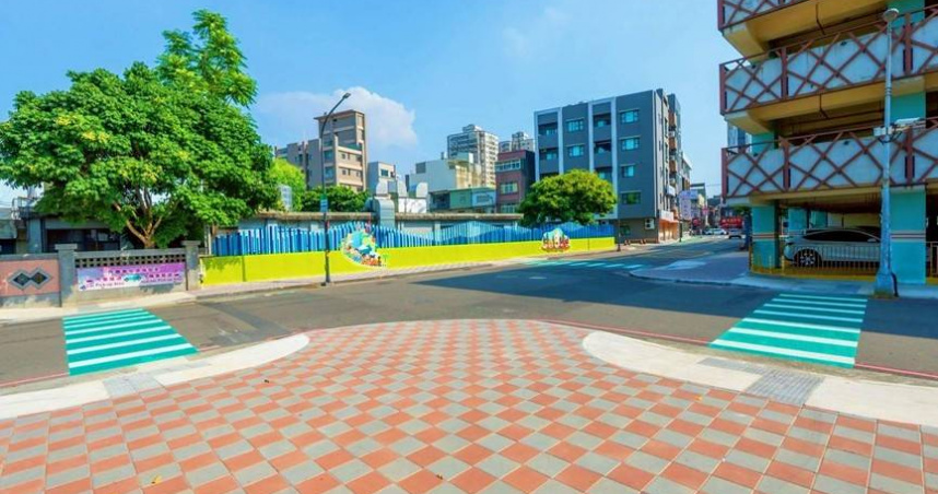 竹北市公所鎖定5處老城區學校優化通學動線，最新優化完成的是竹仁國小通學動線。（圖／翻攝自竹北市公所媒體群組）