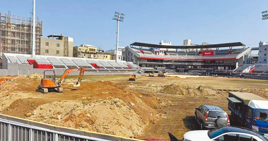 新竹市立棒球場改善工程11日順利決標，市府表示，施工期程為266個日曆天，盼在2026年上半年完工驗收。（圖／報系資料照）