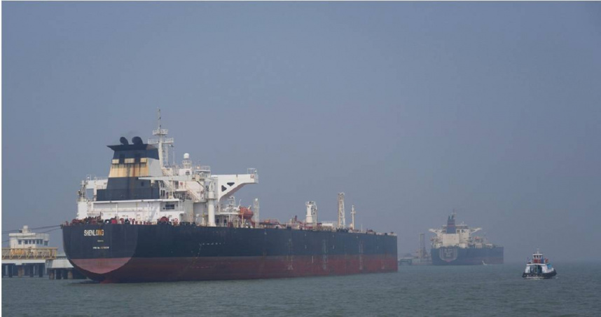 近日有美媒報導指出，伊朗可能允許油輪通過荷姆茲海峽（Strait of Hormuz），條件是相關交易必須以人民幣結算。（圖／達志／美聯社）