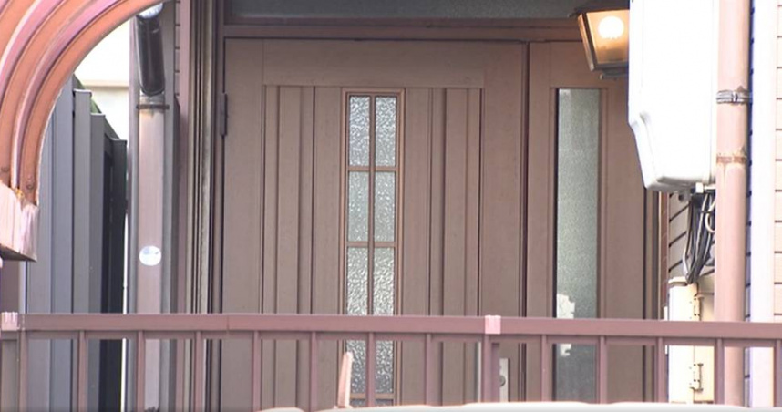 日本愛知縣高濱市警方4日逮捕一名48歲男子加藤和博，他涉嫌把過世的母親遺體藏在家中。（圖／翻攝自YouTube／中京テレビNEWS）