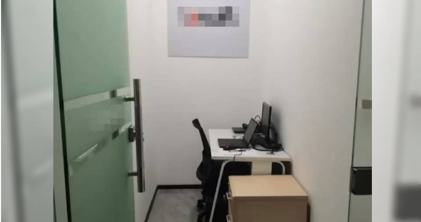 大陸廣東一間公司被陳姓男員工指控，資方想裁員但雙方條件沒達成共識，他就被調到通勤50公里的辦公室，且形容辦公空間宛如「監獄」，更以遠端監視他，疑似用惡劣環境逼他自己辭職。（圖／翻攝自微博／廣東廣播電視台）