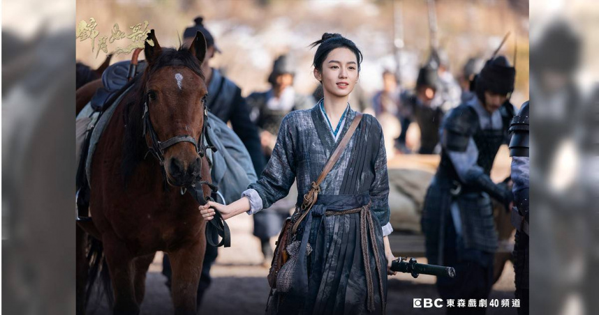 甩甜妹標籤化身女將軍！周也《錦月如歌》帥扮男裝