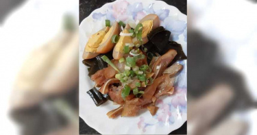 台南老店嗑牛肉麵!「2海帶1滷蛋1豬耳賣180」他傻眼 老闆回應了