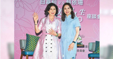 富商尪生氣甩門白嘉莉讚帥氣 蔡依珊爆連勝文愛美狂照鏡