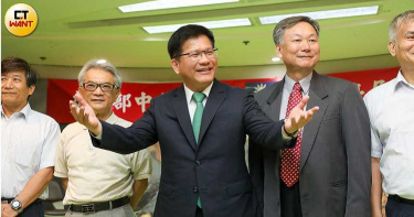 龍哥摳很大1/欠拖加班費! 林佳龍鋪路台鐵公司化 應徵26K免洗筷來壓榨