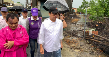 上任第三天高雄就淹水!雨量破百「紫爆」 陳其邁緊急視察抽水站